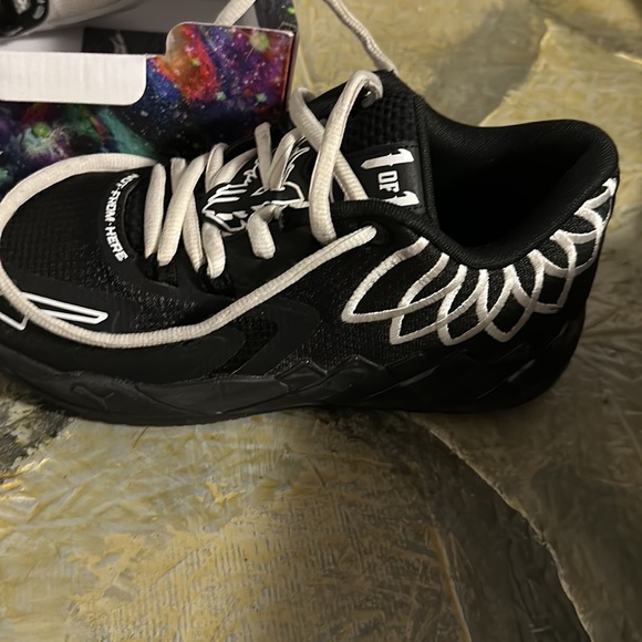 Melo 1’s - Picture 2 of 2